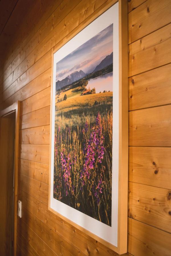 Naturnahes Familienchalet Mit Garten - Wifi - Netflix - Nur 15 Minuten Vom Chiemsee Und 35 Minuten Von Muenchen Entfernt Vogtareuth Eksteriør bilde